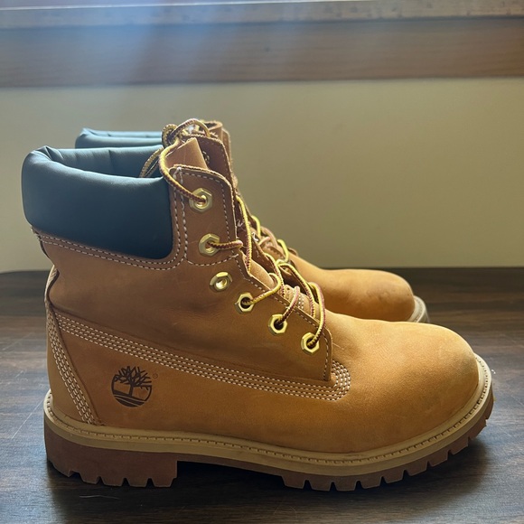 Timberland Tan Lace Up Boots - Picture 1 of 5